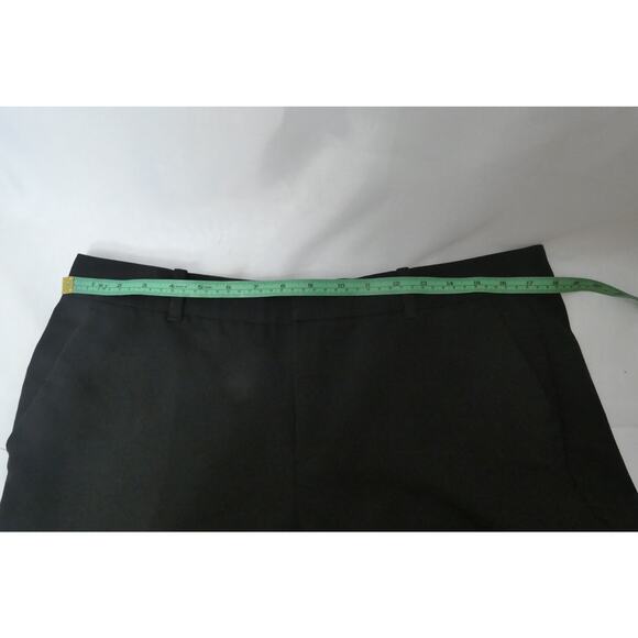 Dockers Women's Size 14 Black Pants Cuffed Leg Pockets 
Business - Picture 5 of 7